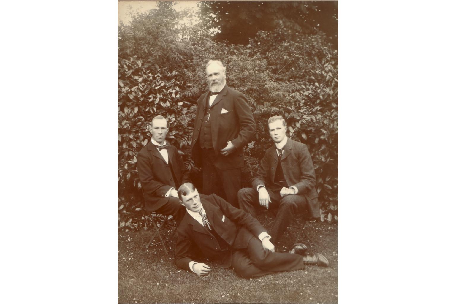 Pettigrew father and sons (1900)