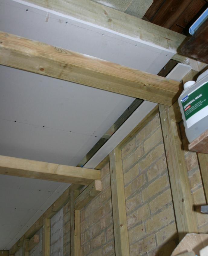 Plasterboard ceiling installation