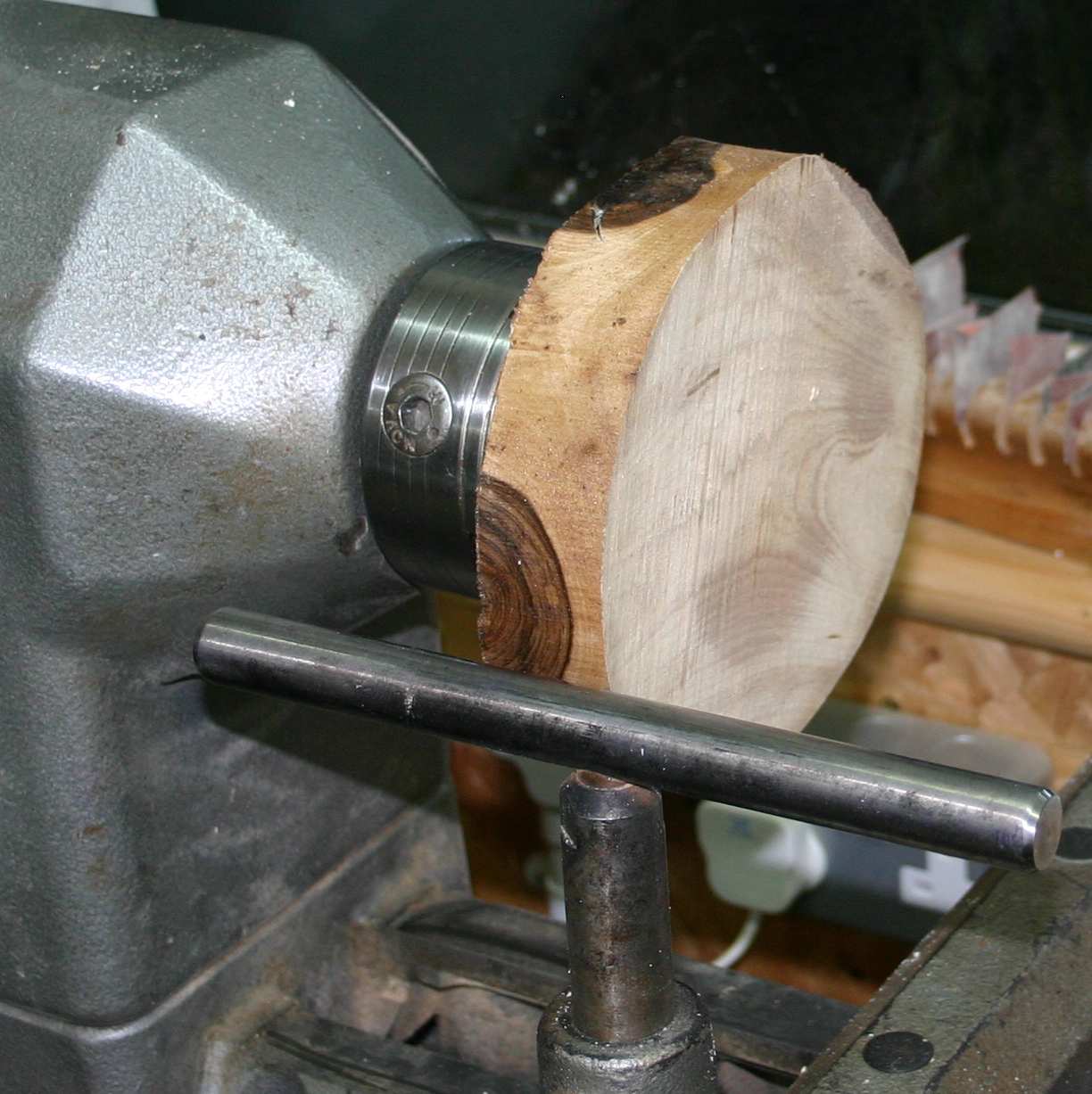 Making a Walnut Platter.