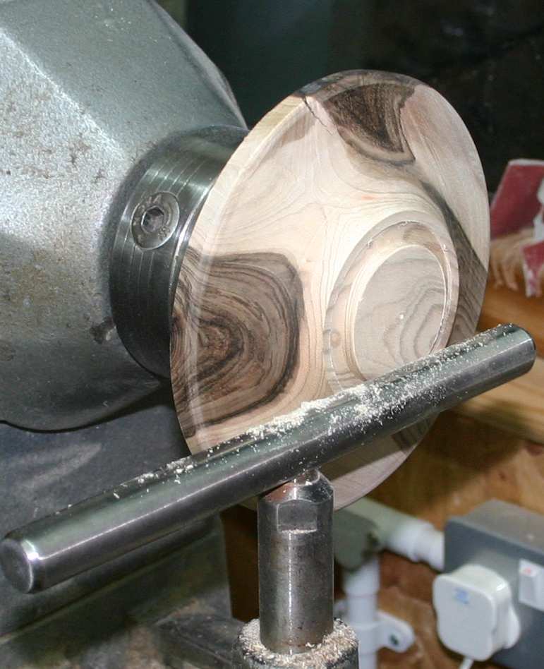 Making a Walnut Platter.