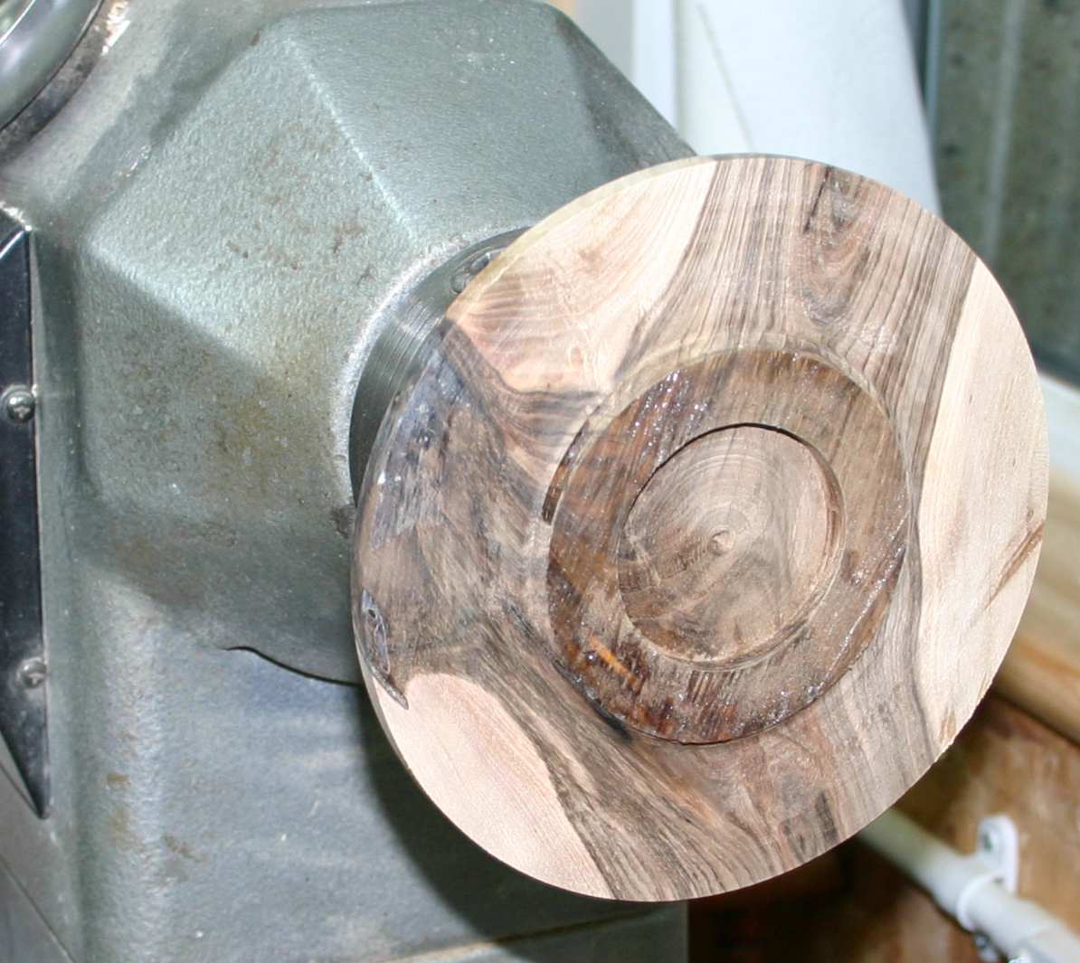 Making a Walnut Platter.